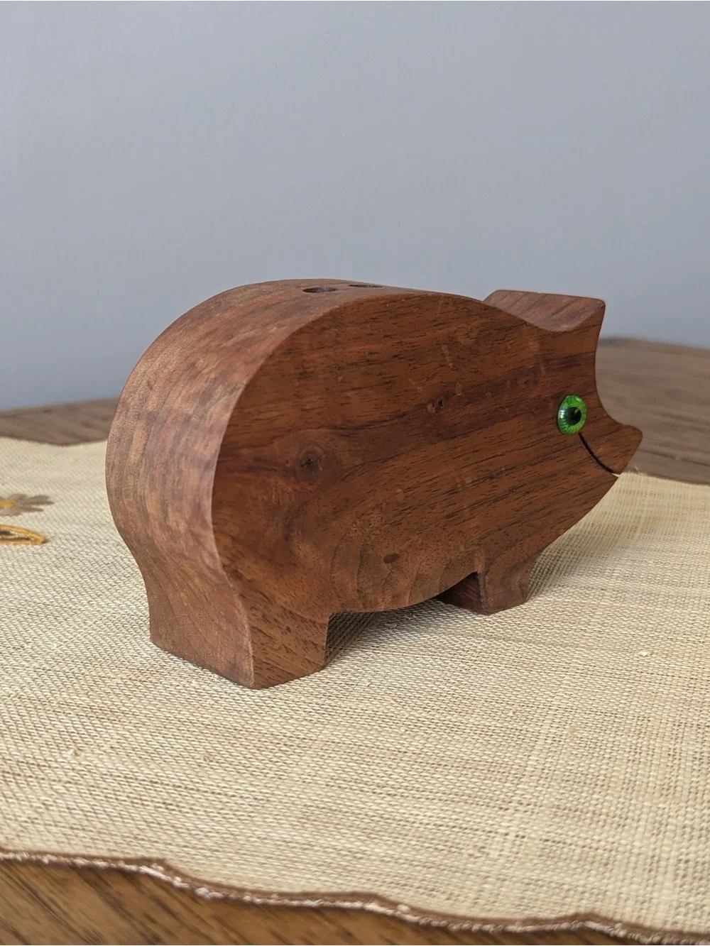 Vintage Hand-carved Wooden Walnut Green-eyed Pig Pencil Holder Desk Organizer 🐷